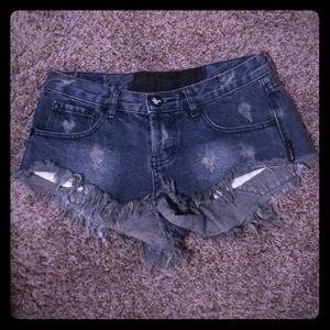 One teaspoon Bonitas size 27